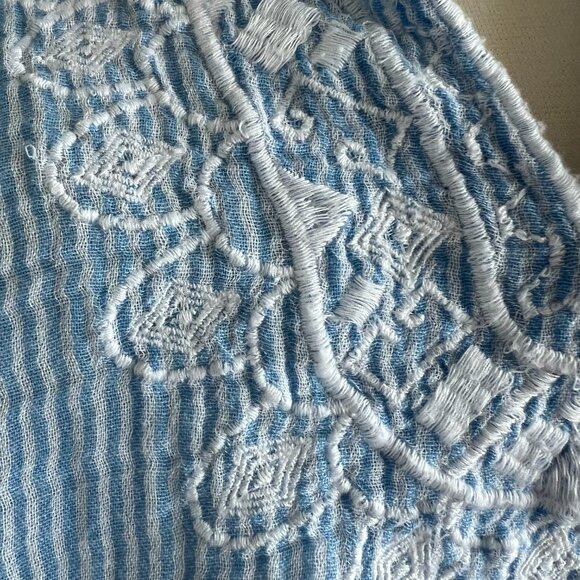 crown & ivy Light Blue Blouse with White Detailing - Picture 2 of 8